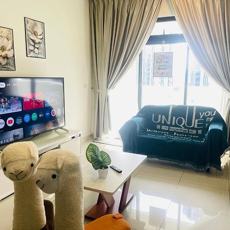 Legoland JB AGhome Medini 3room8pax bukit indah Nusajaya  Bagian luar foto