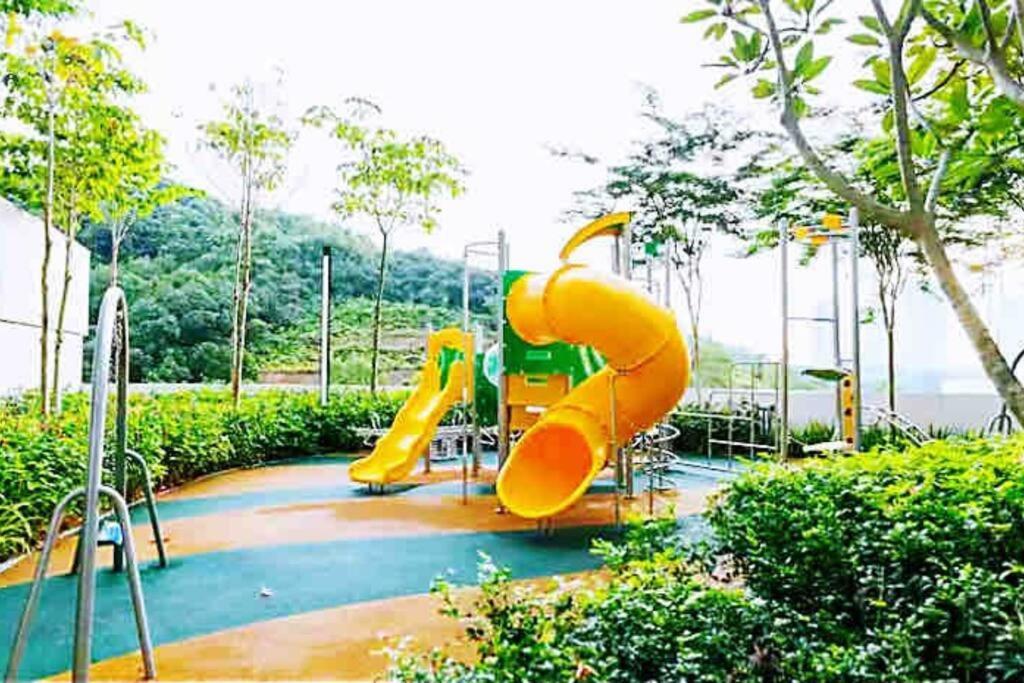 Legoland JB AGhome Medini 3room8pax bukit indah Nusajaya  Bagian luar foto