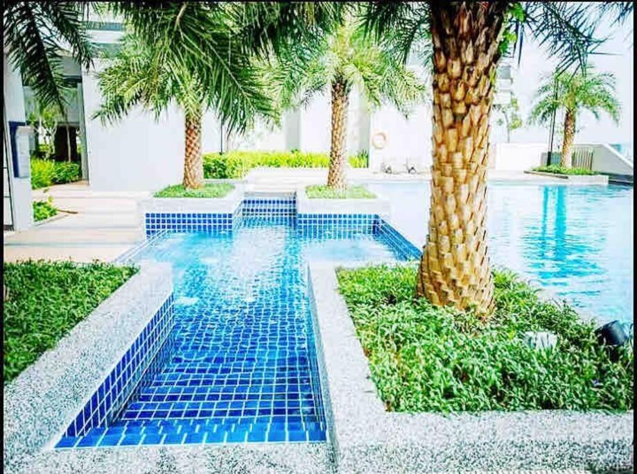 Legoland JB AGhome Medini 3room8pax bukit indah Nusajaya  Bagian luar foto