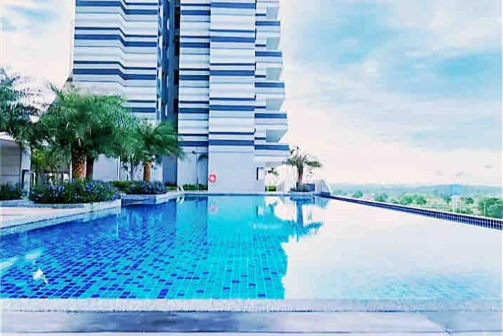 Legoland JB AGhome Medini 3room8pax bukit indah Nusajaya  Bagian luar foto